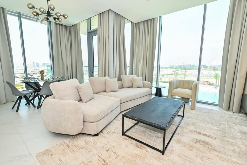 Luxe Shortlet - Unique 2 Bedroom In District One Meydan 두바이 외부 사진